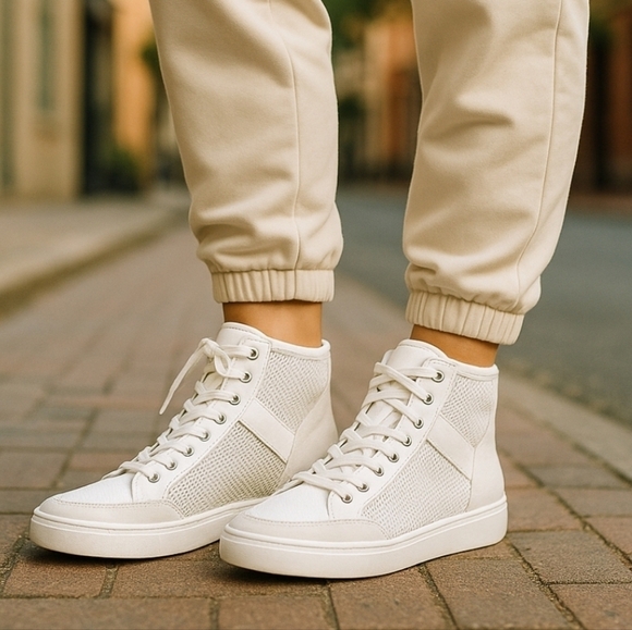 Michael Kors Shoes - Michael Kors Matty High top sneakers. Size 9.5